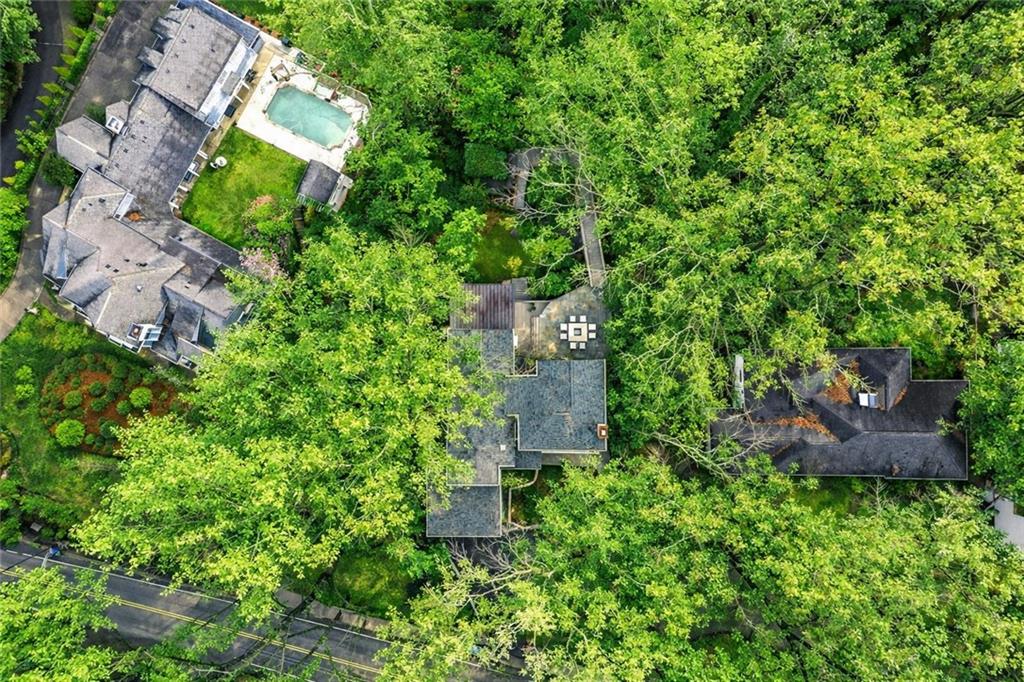 3897 Powers Ferry Road NW