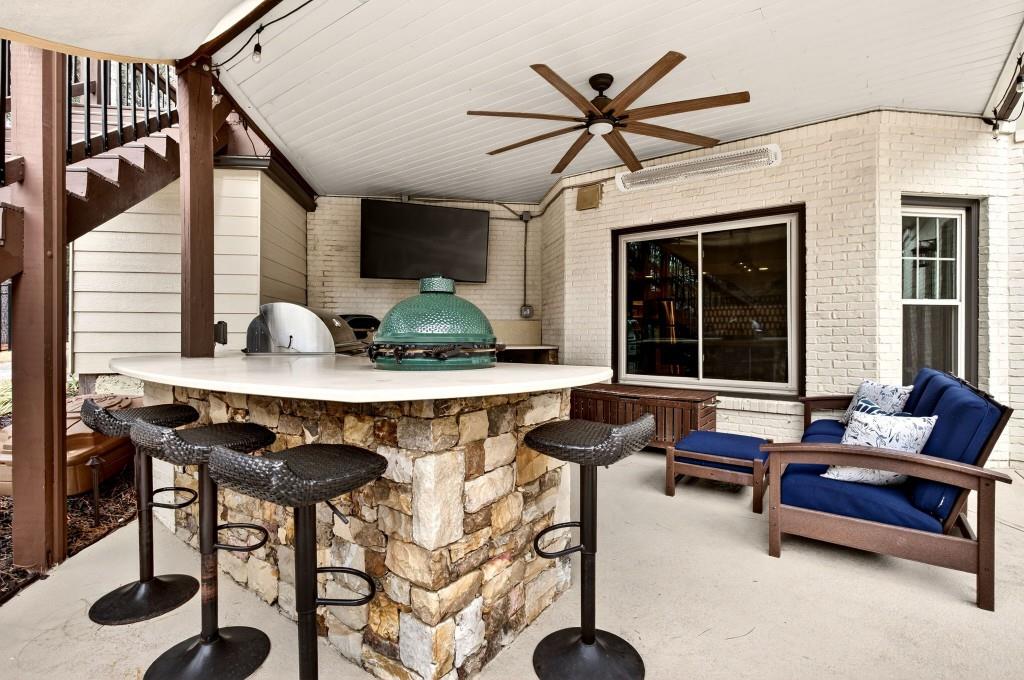 228 Fairway Overlook Drive