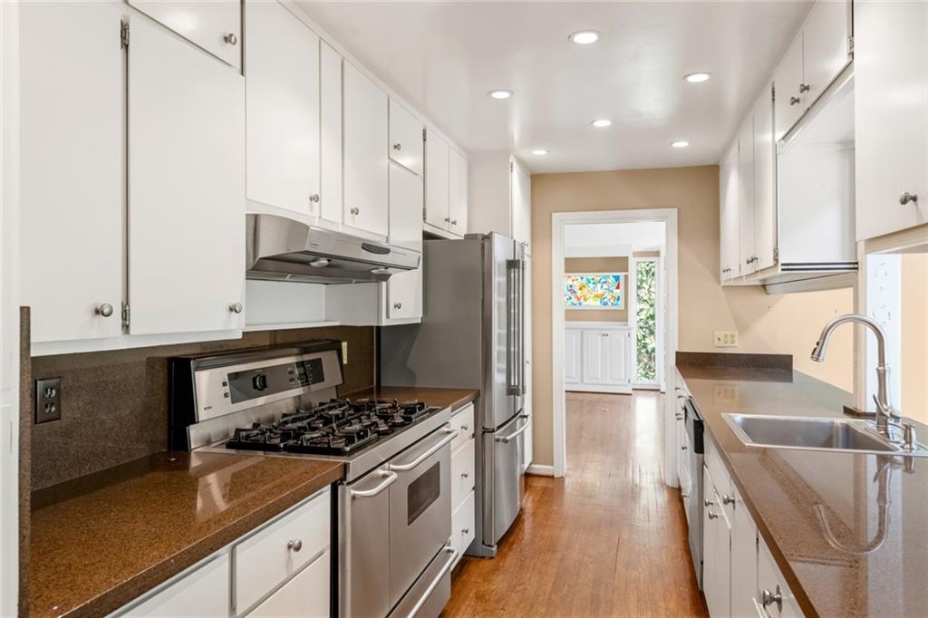 3391 Ridgewood Road NW