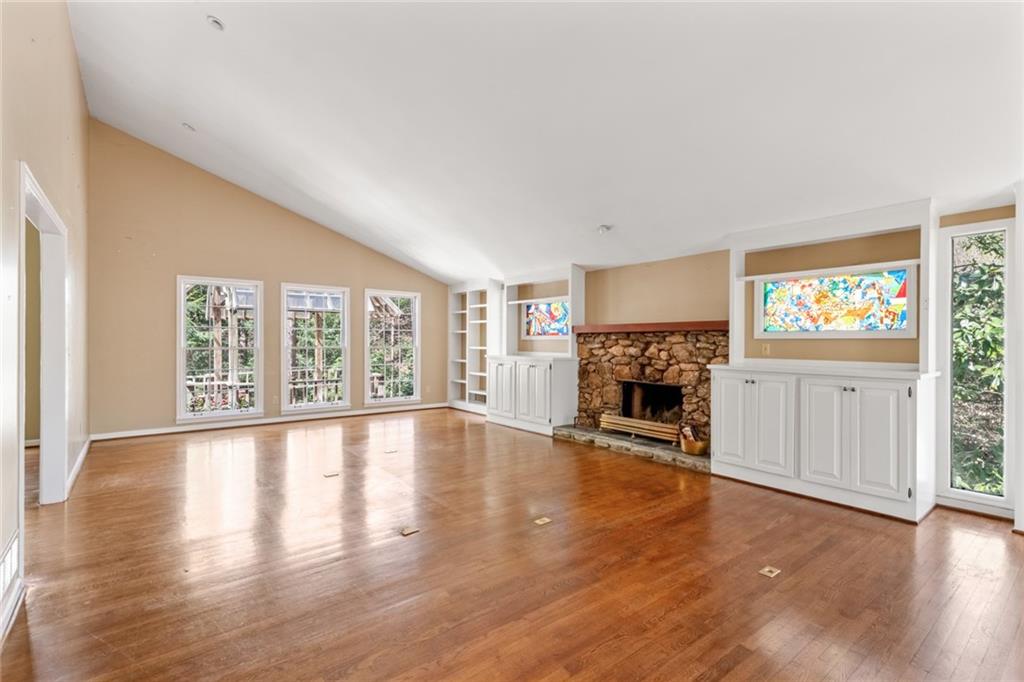 3391 Ridgewood Road NW