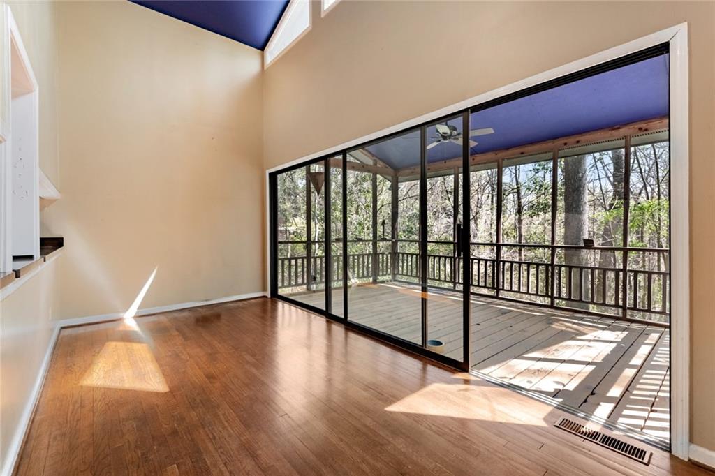 3391 Ridgewood Road NW