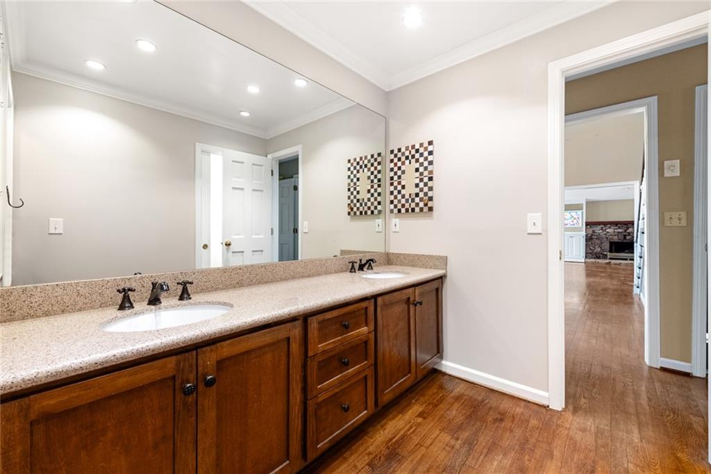 3391 Ridgewood Road NW