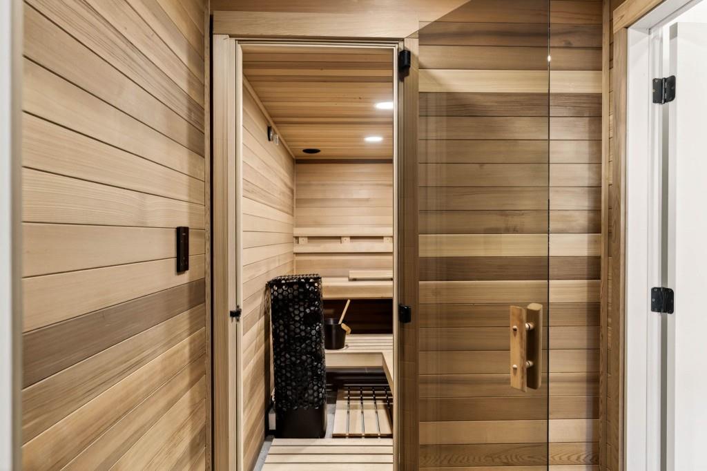 4075 Peachtree Dunwoody Road NE