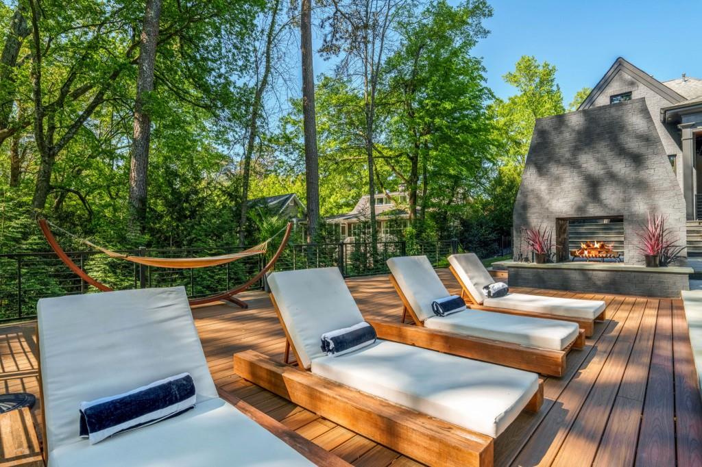 4075 Peachtree Dunwoody Road NE