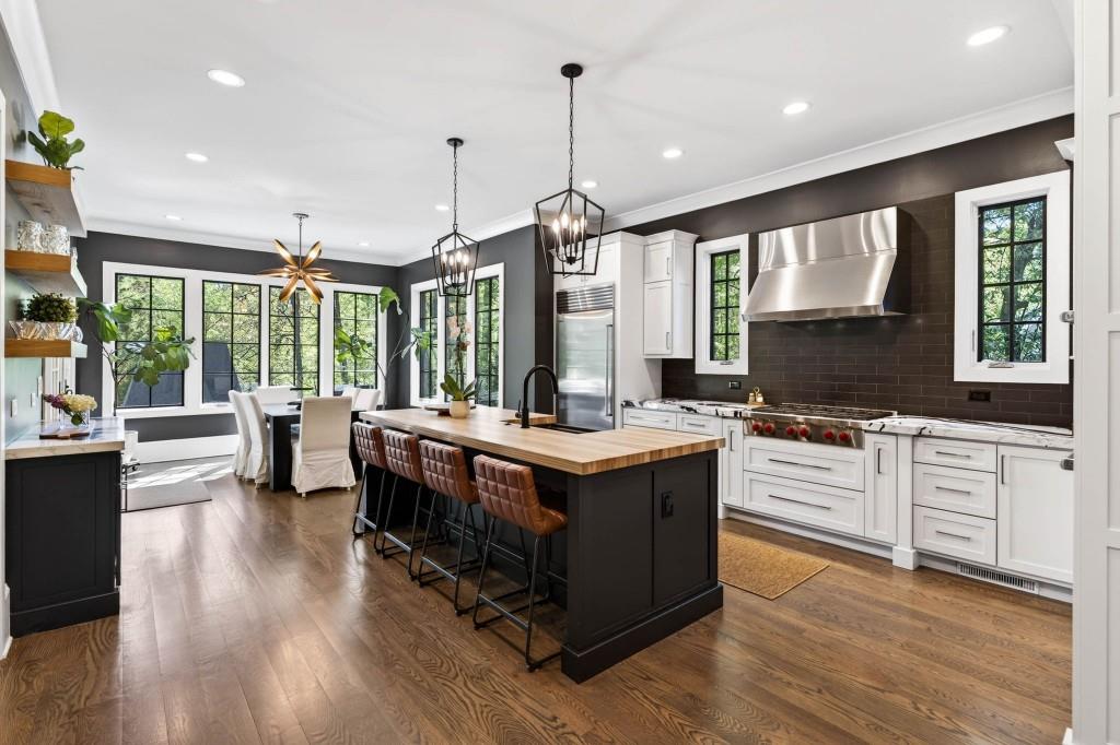 4075 Peachtree Dunwoody Road NE