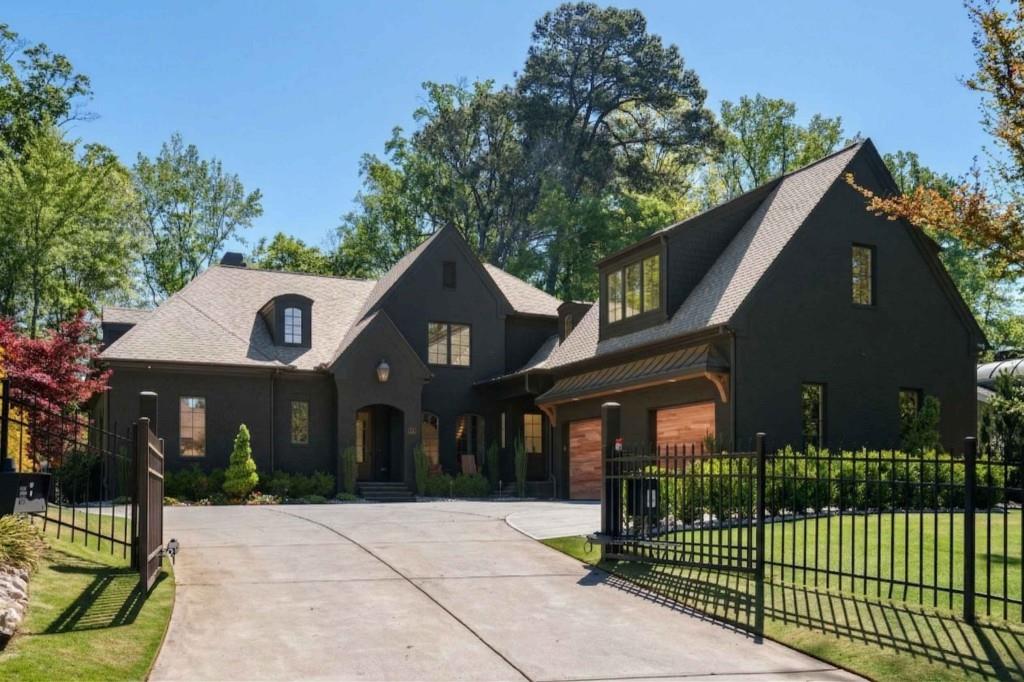 4075 Peachtree Dunwoody Road NE
