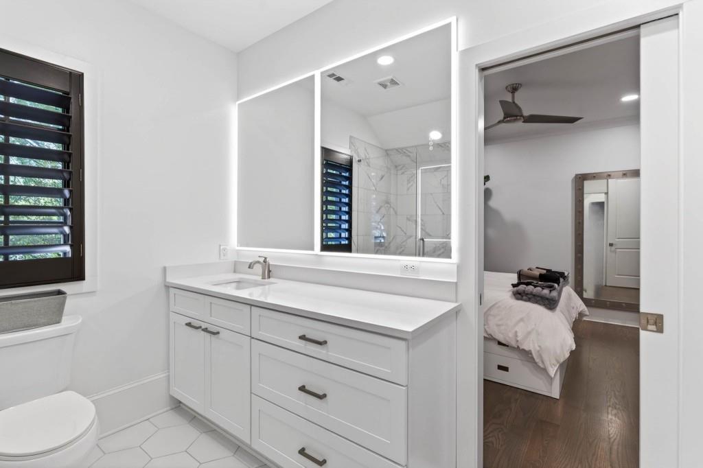 4075 Peachtree Dunwoody Road NE