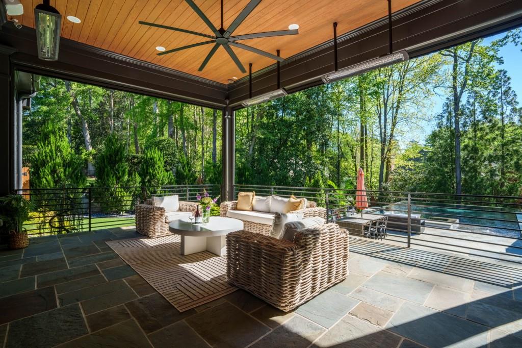 4075 Peachtree Dunwoody Road NE