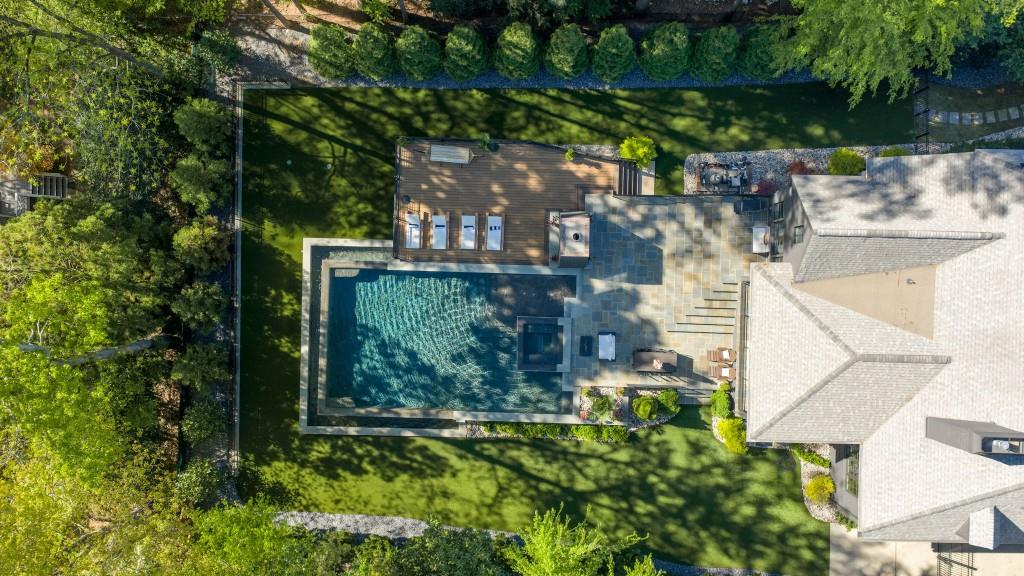 4075 Peachtree Dunwoody Road NE