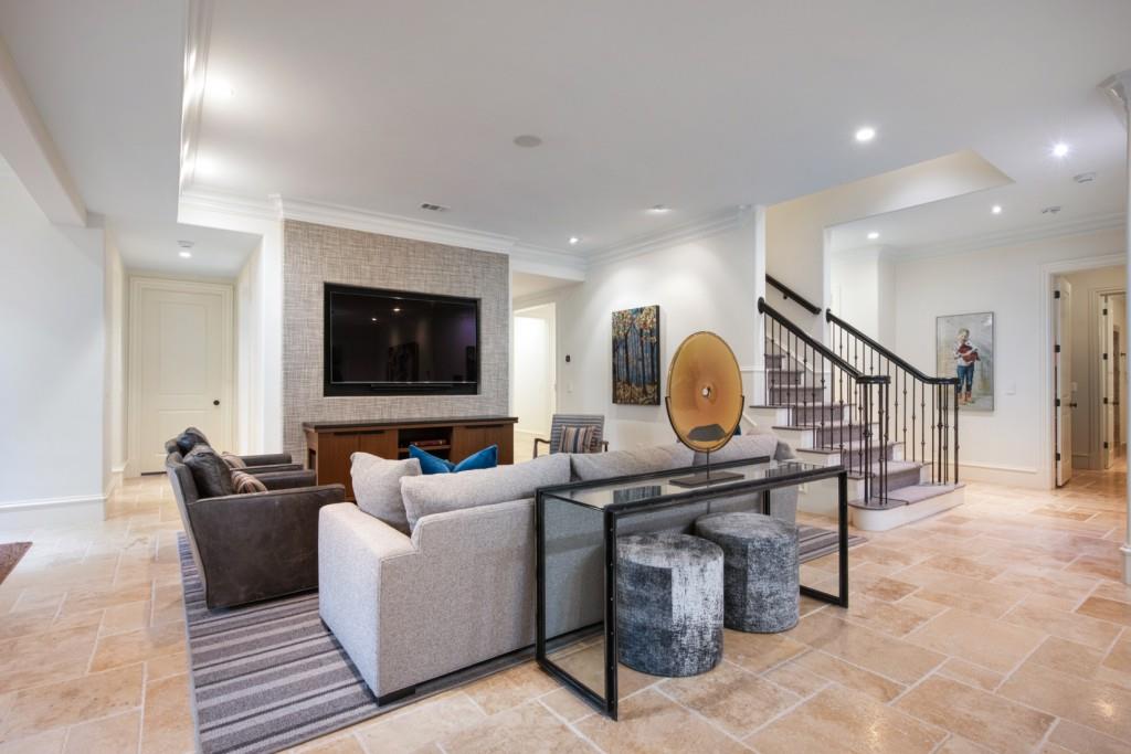 4010 Powers Ferry Road NW