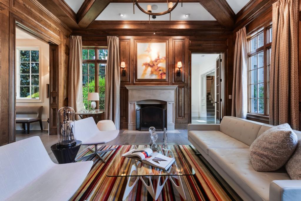 4010 Powers Ferry Road NW