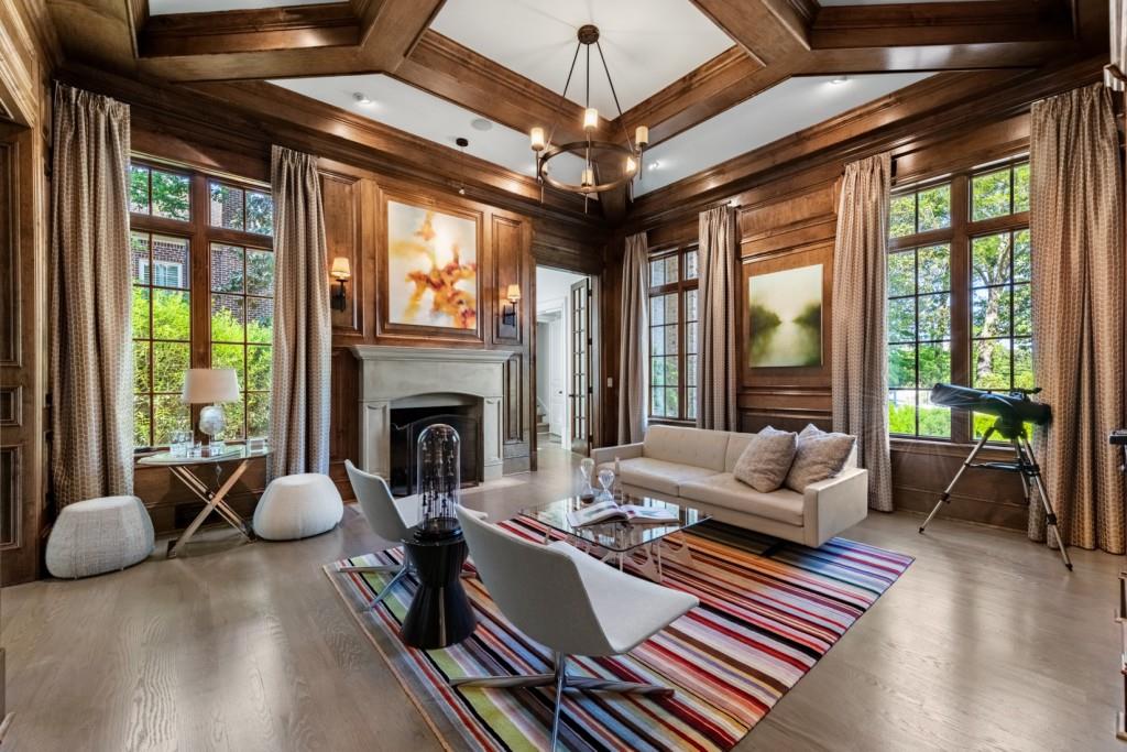 4010 Powers Ferry Road NW