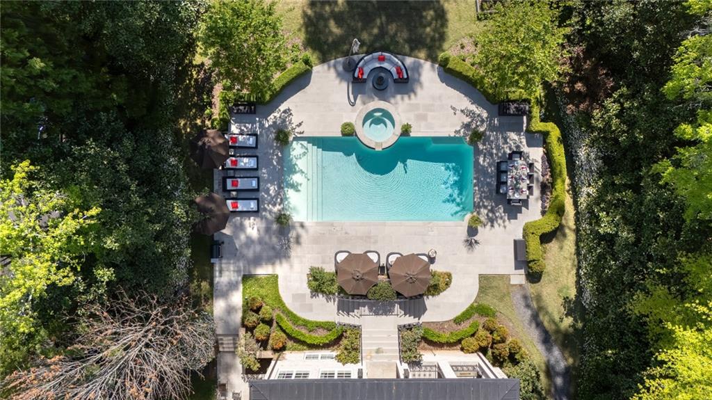 4010 Powers Ferry Road NW