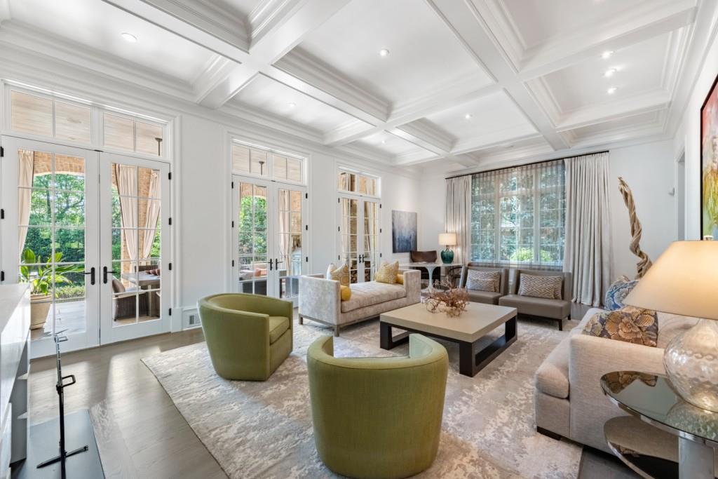 4010 Powers Ferry Road NW