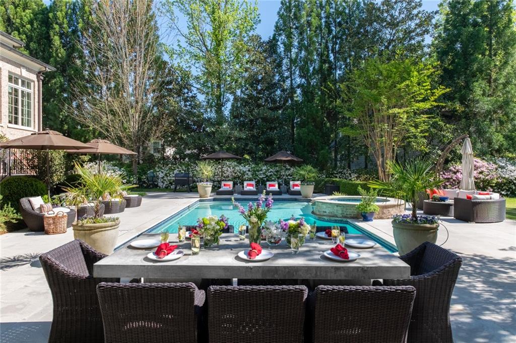 4010 Powers Ferry Road NW