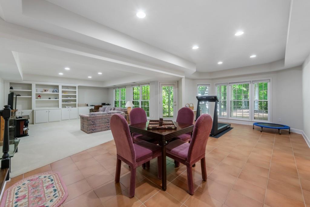 1347 Waterford Green Close