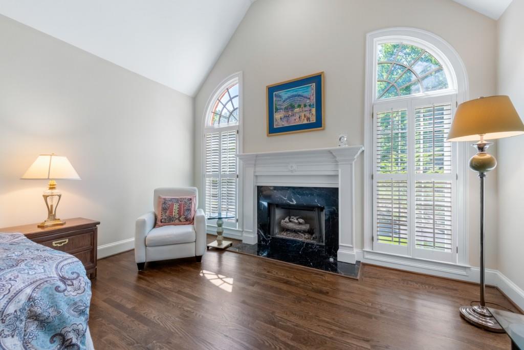1347 Waterford Green Close
