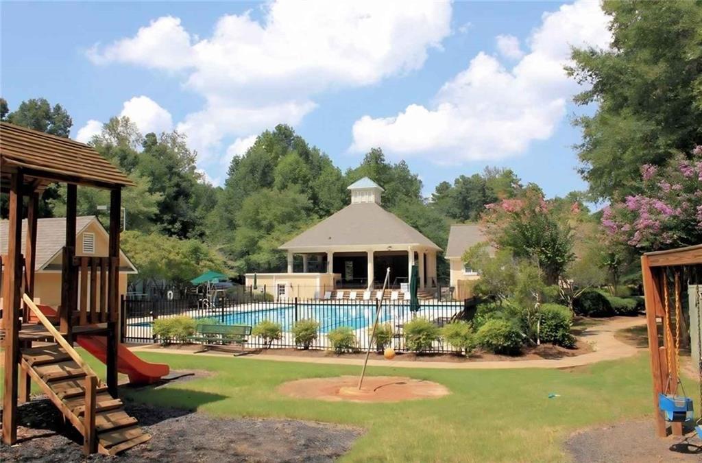 1347 Waterford Green Close