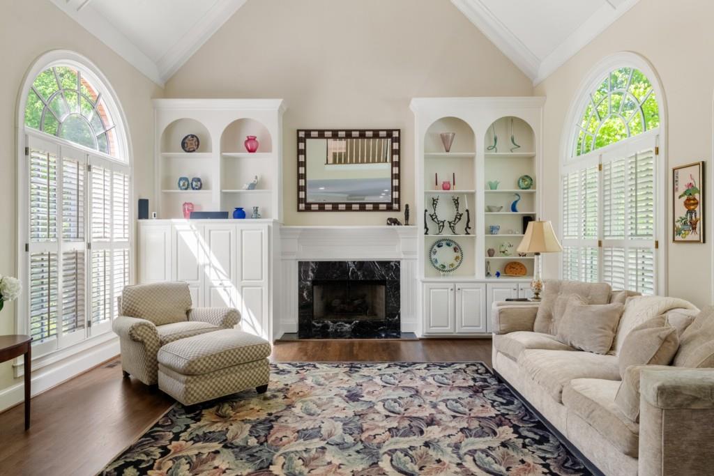 1347 Waterford Green Close
