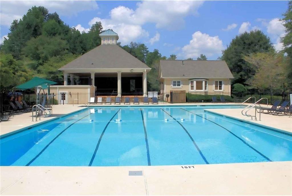 1347 Waterford Green Close