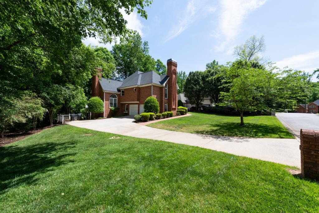1347 Waterford Green Close