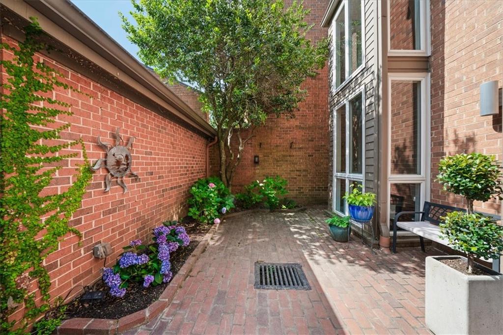 3 Willow Glen