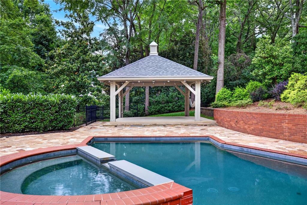 62 Blackland Road NW