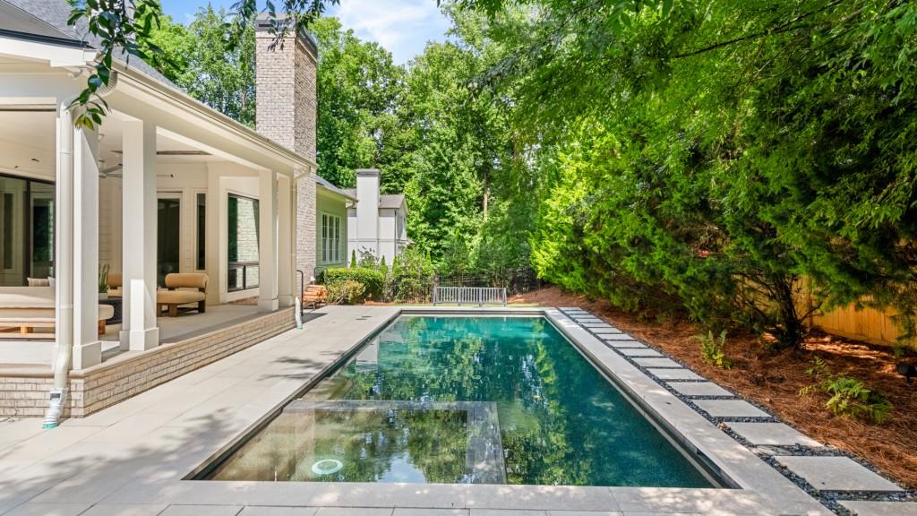 723 Glenairy Court
