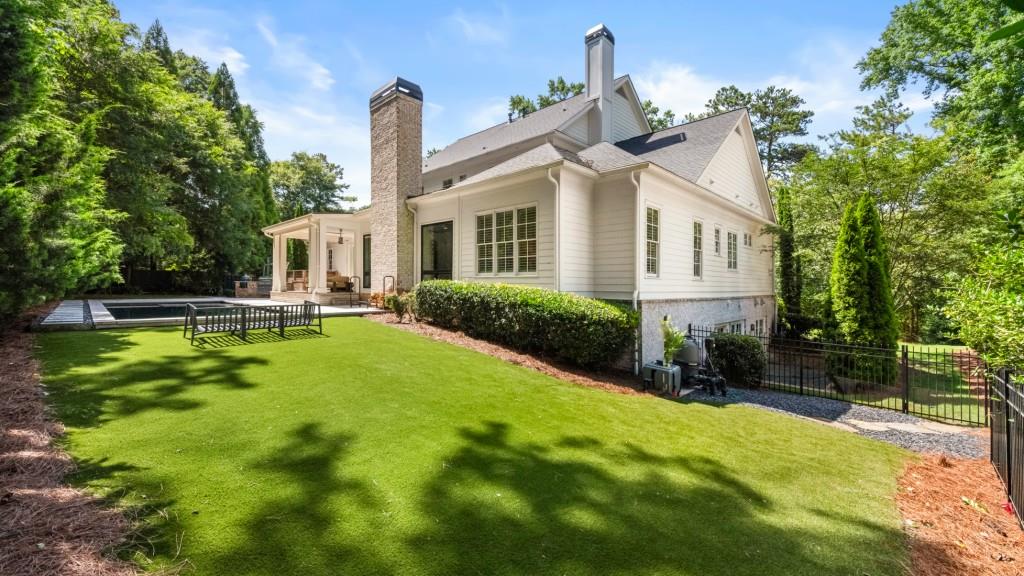 723 Glenairy Court