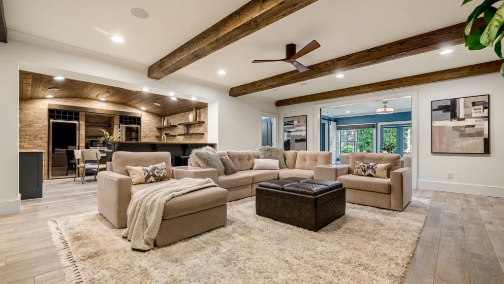 723 Glenairy Court