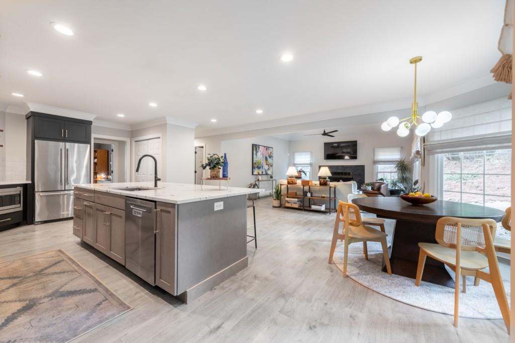 5662 Creekside Drive
