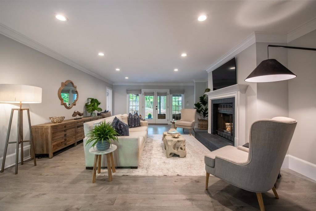 5662 Creekside Drive