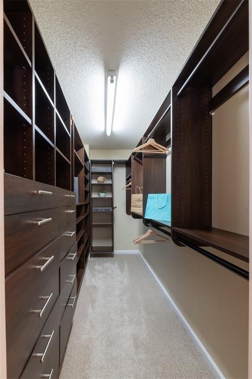 230 Leasingworth Way