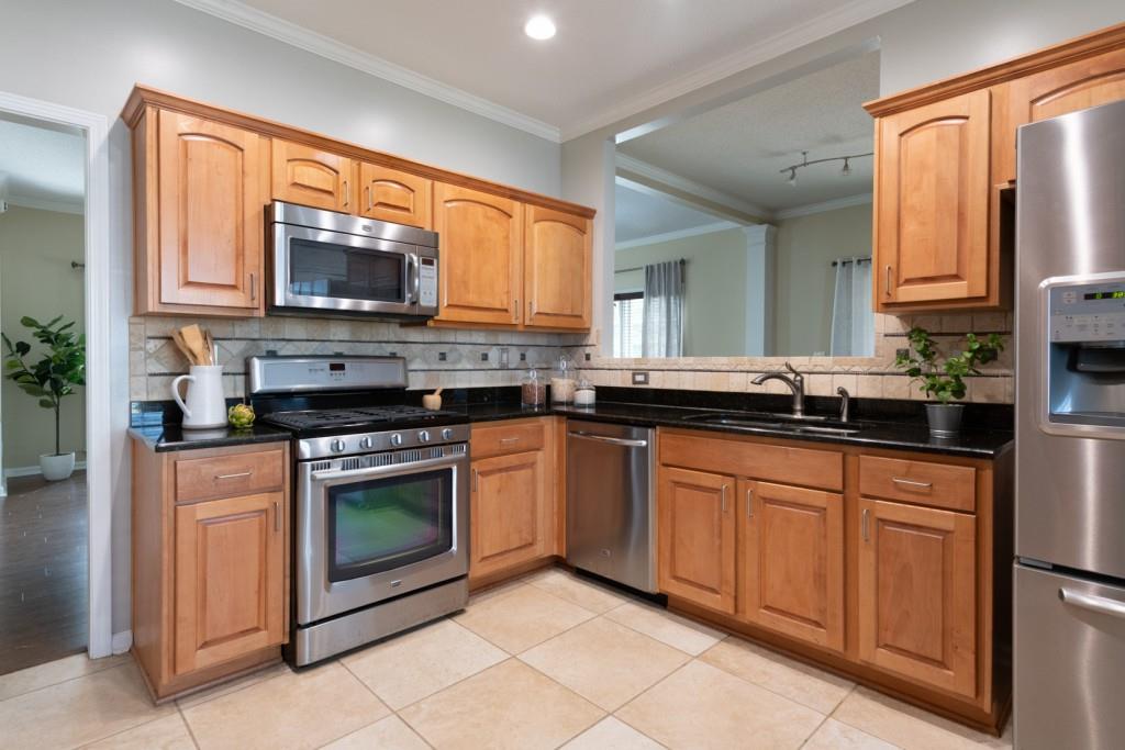 230 Leasingworth Way
