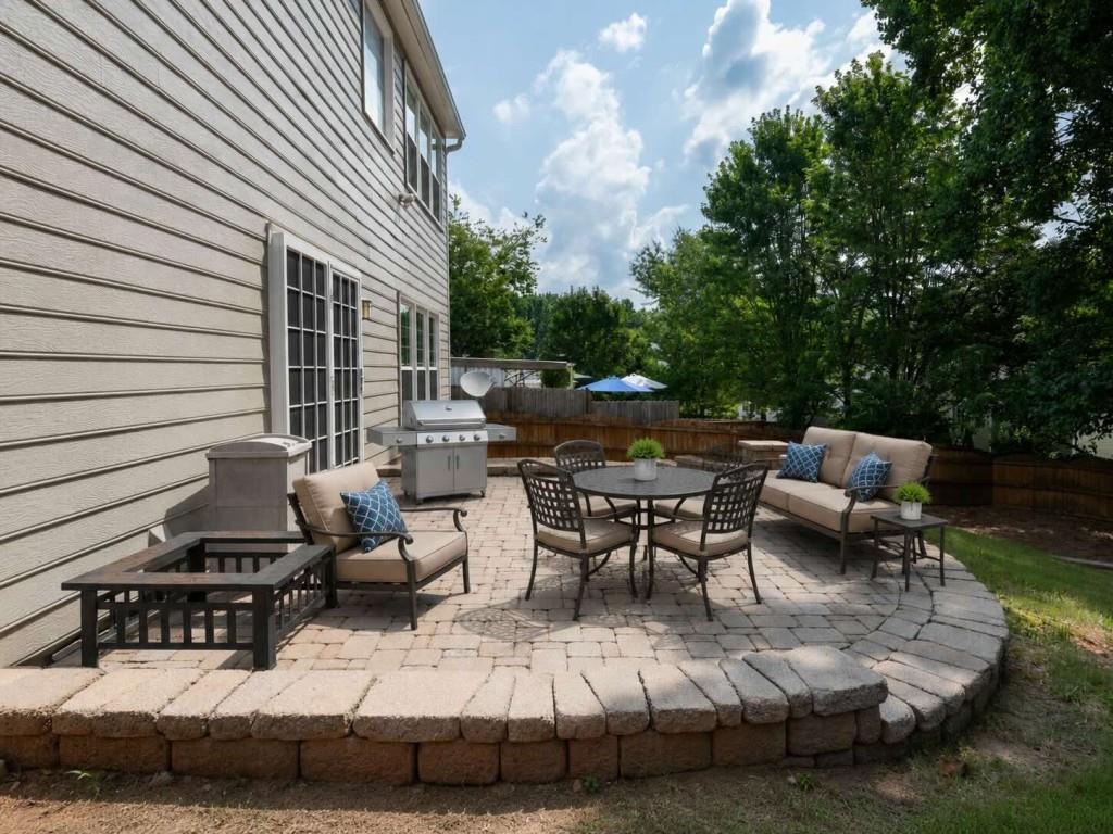 230 Leasingworth Way