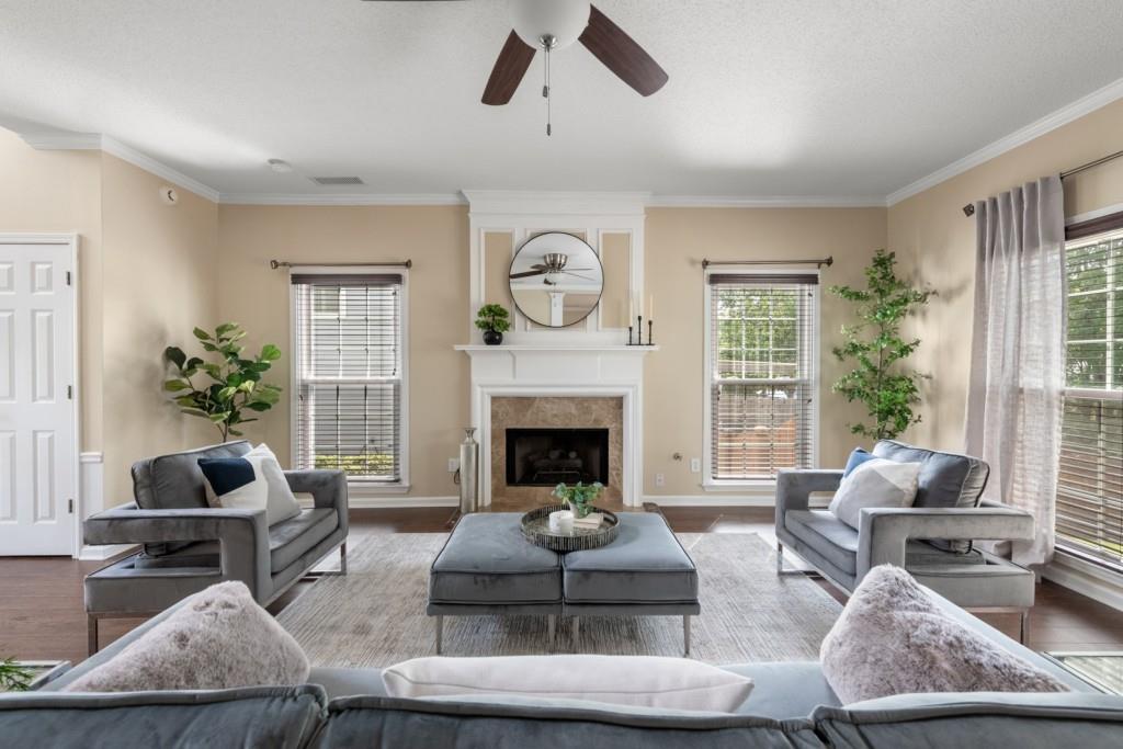 230 Leasingworth Way