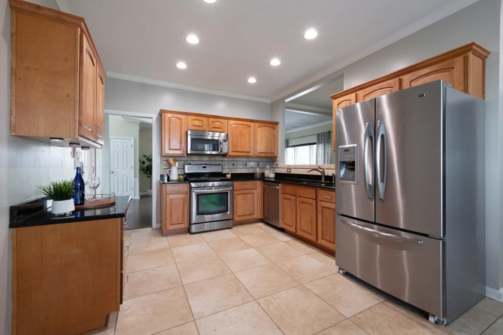 230 Leasingworth Way