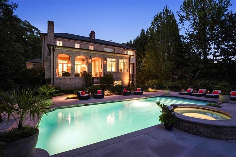 4010 Powers Ferry NW