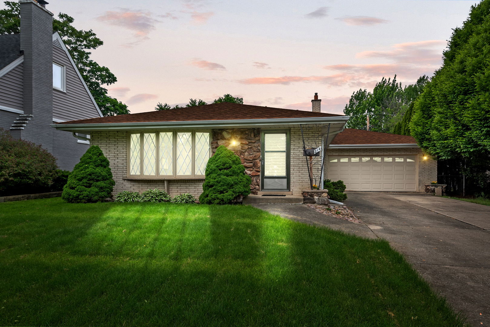 214 N Jackson Road