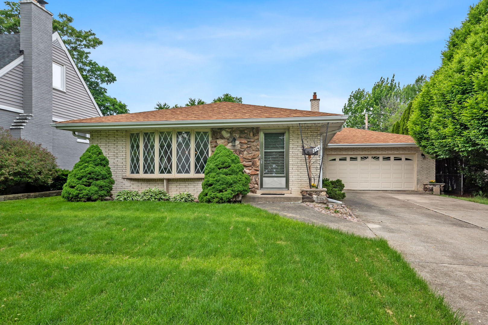 214 N Jackson Road