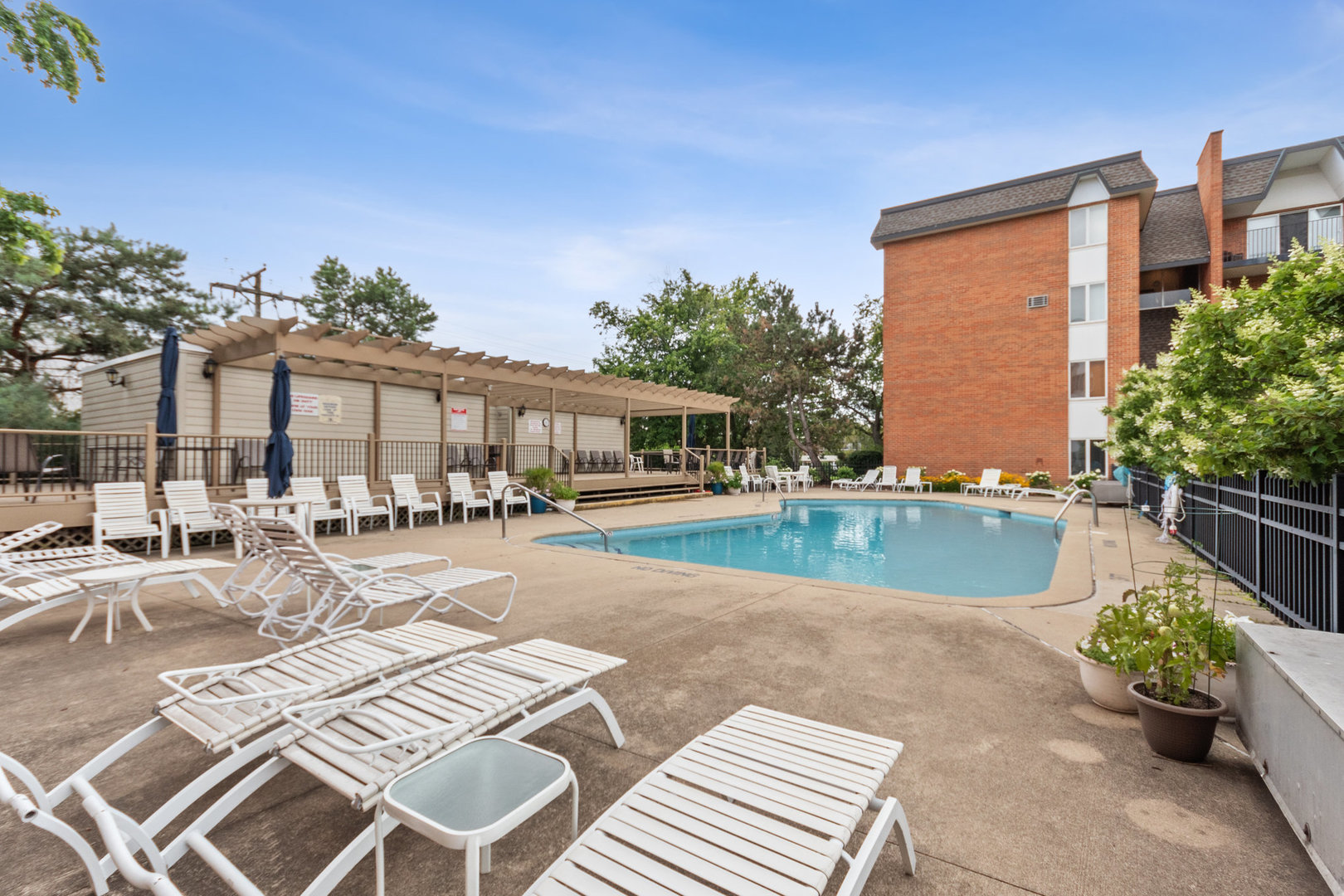 4225 Saratoga Avenue Unit: 301B