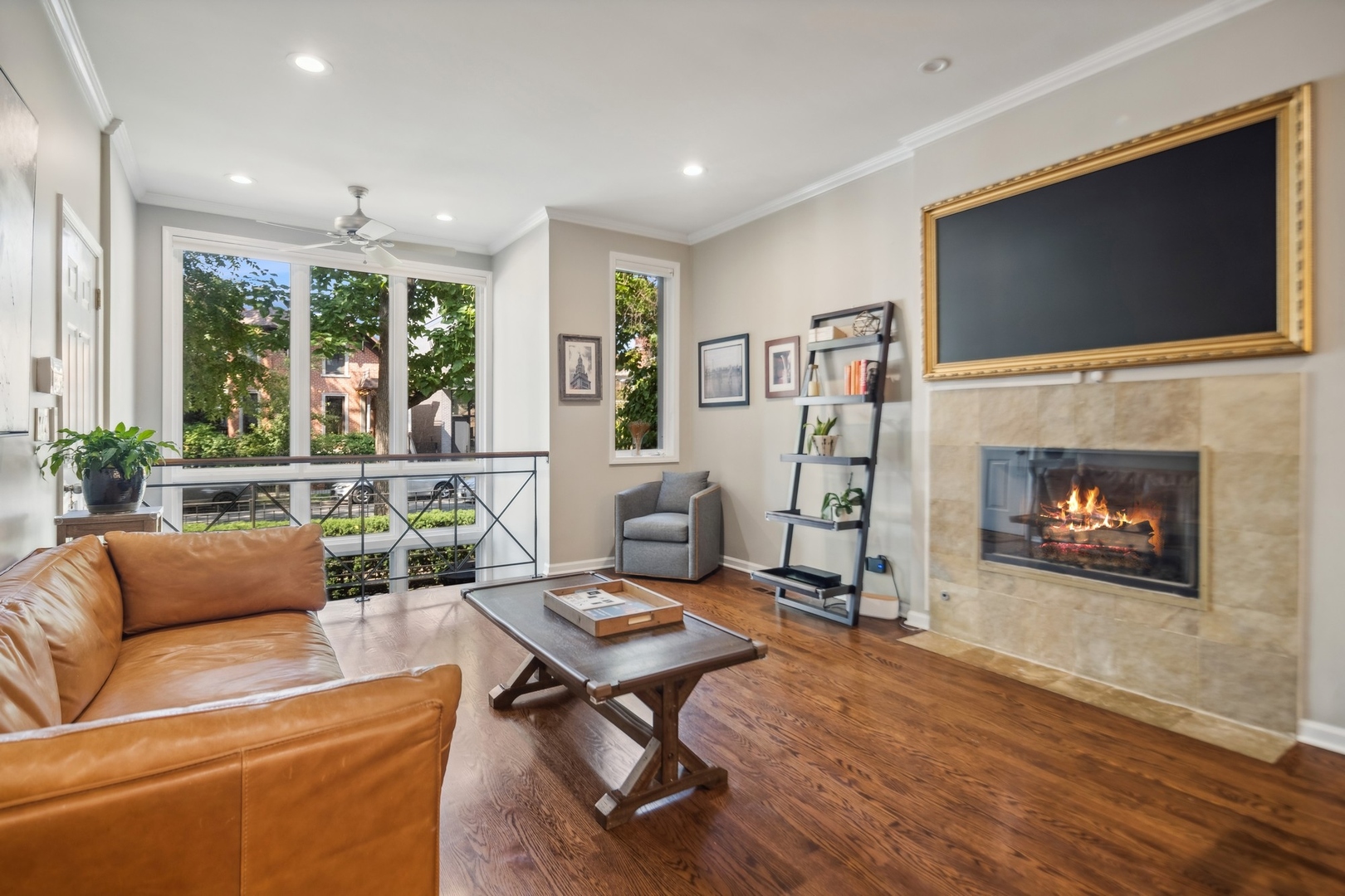 1645 N WINCHESTER Avenue Unit: 1