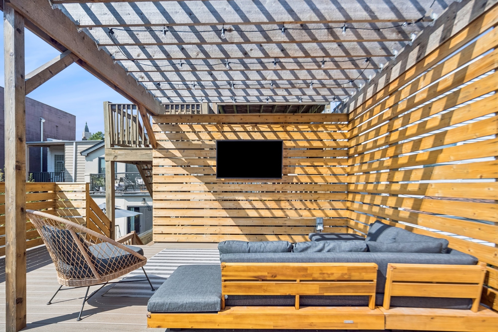 1645 N WINCHESTER Avenue Unit: 1