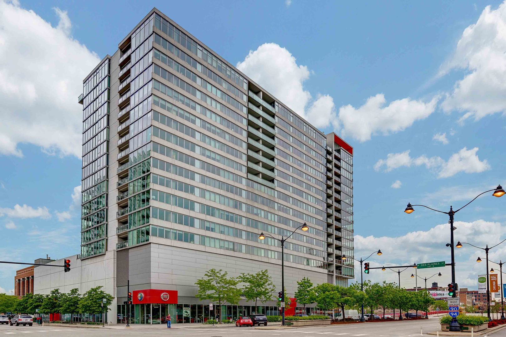 659 W Randolph Street Unit: 1416