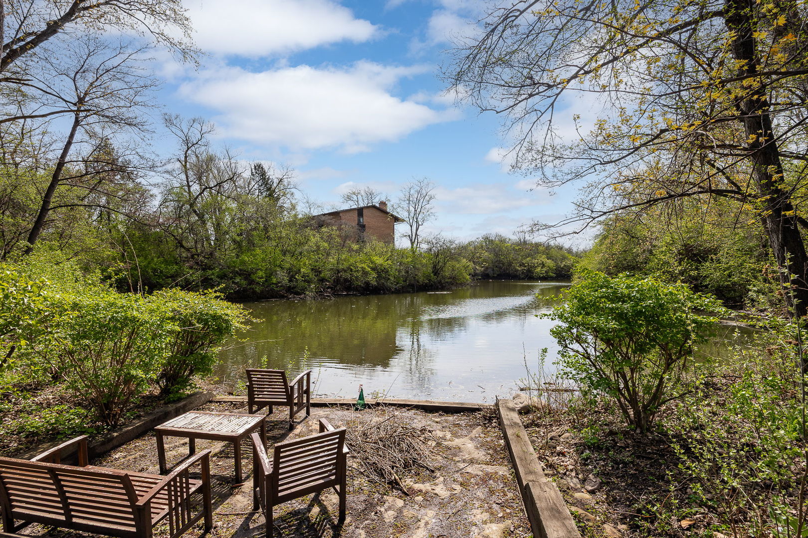 5505 Lakeside Drive Unit: 2F