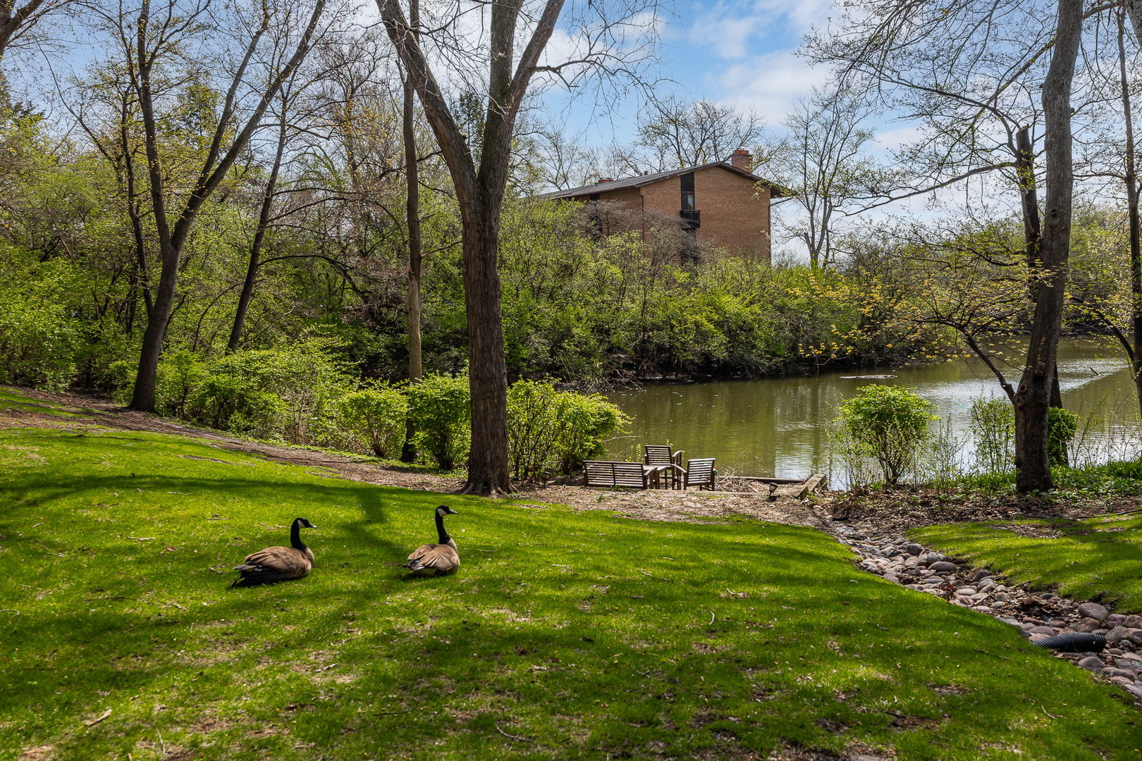 5505 Lakeside Drive Unit: 2F