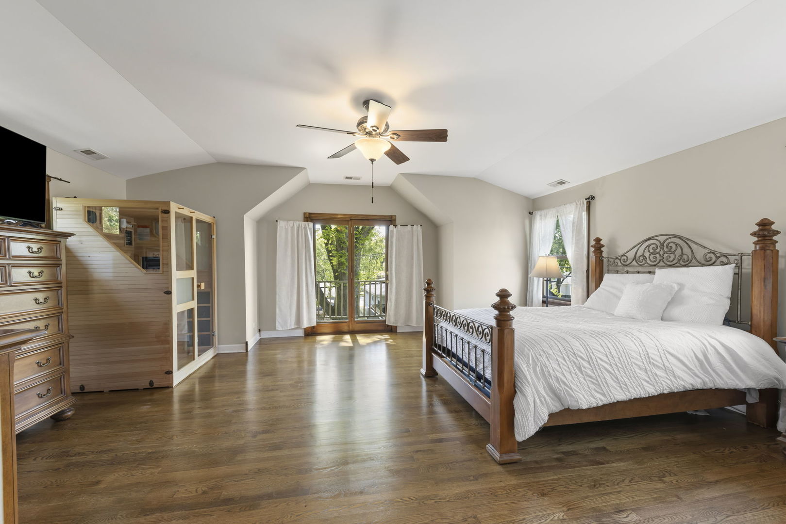 339 8th Street