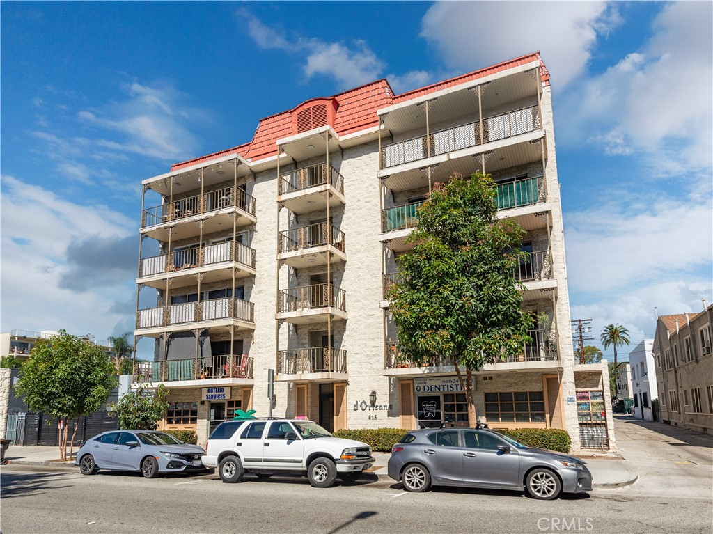 615 E Broadway 204