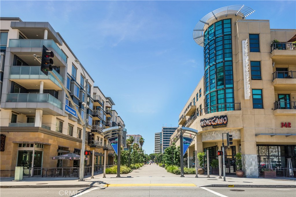 615 E Broadway 204
