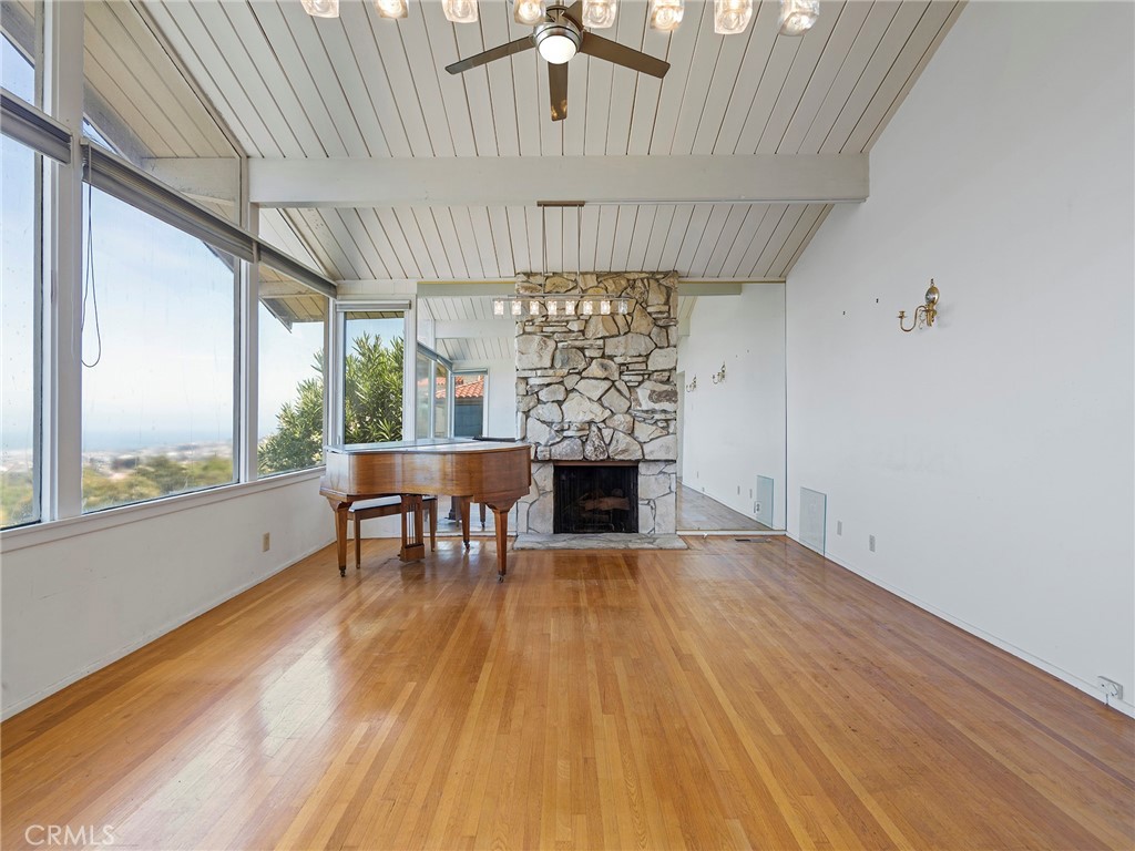4217 Miraleste Drive